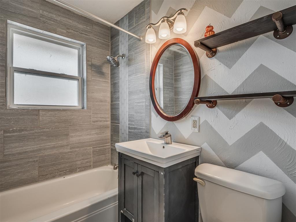 1001 N Norman Avenue