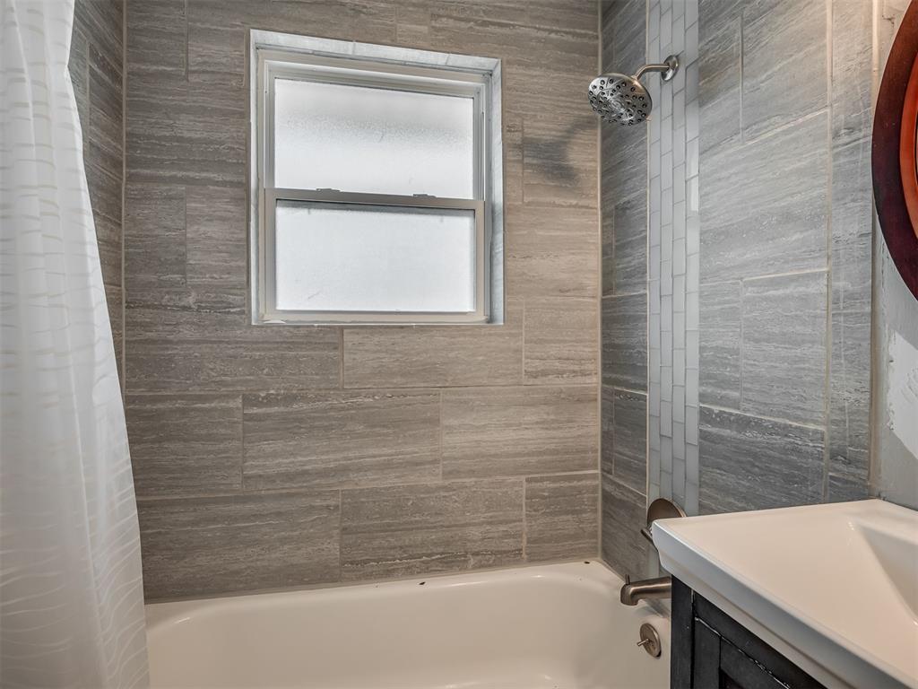 1001 N Norman Avenue