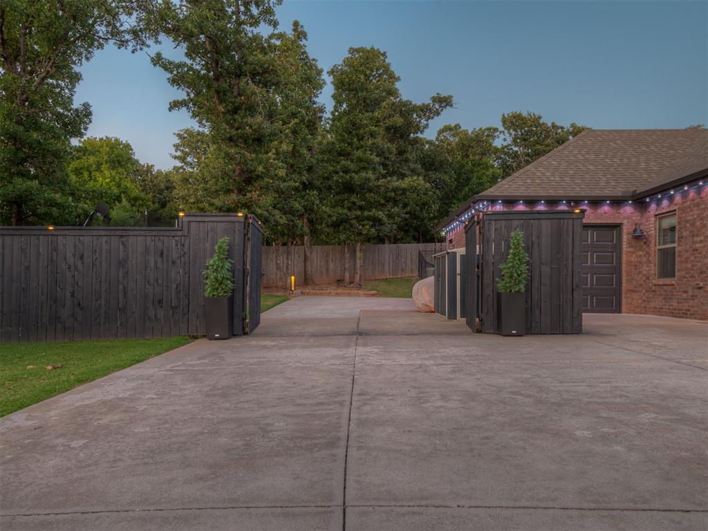 5736 Asheville Way