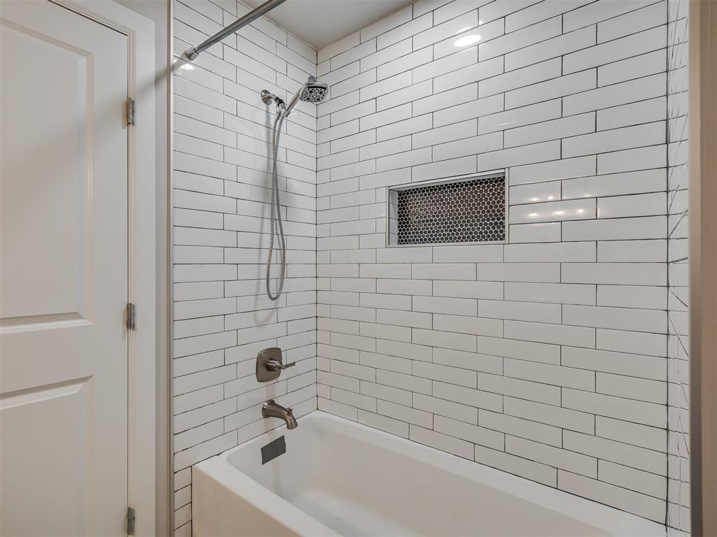 1716 Erin Place