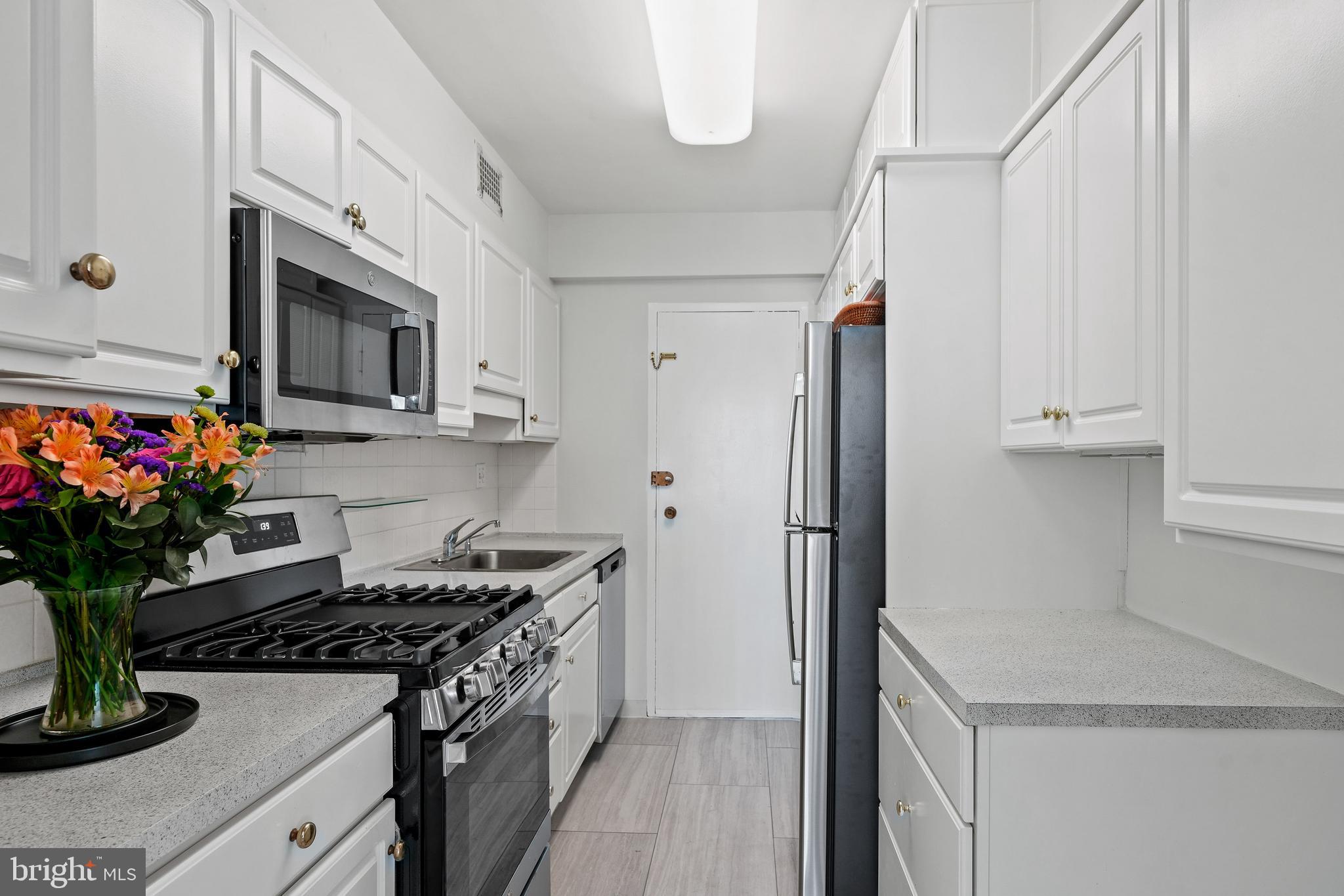 4201 Cathedral AVENUE NW Unit: 1222E