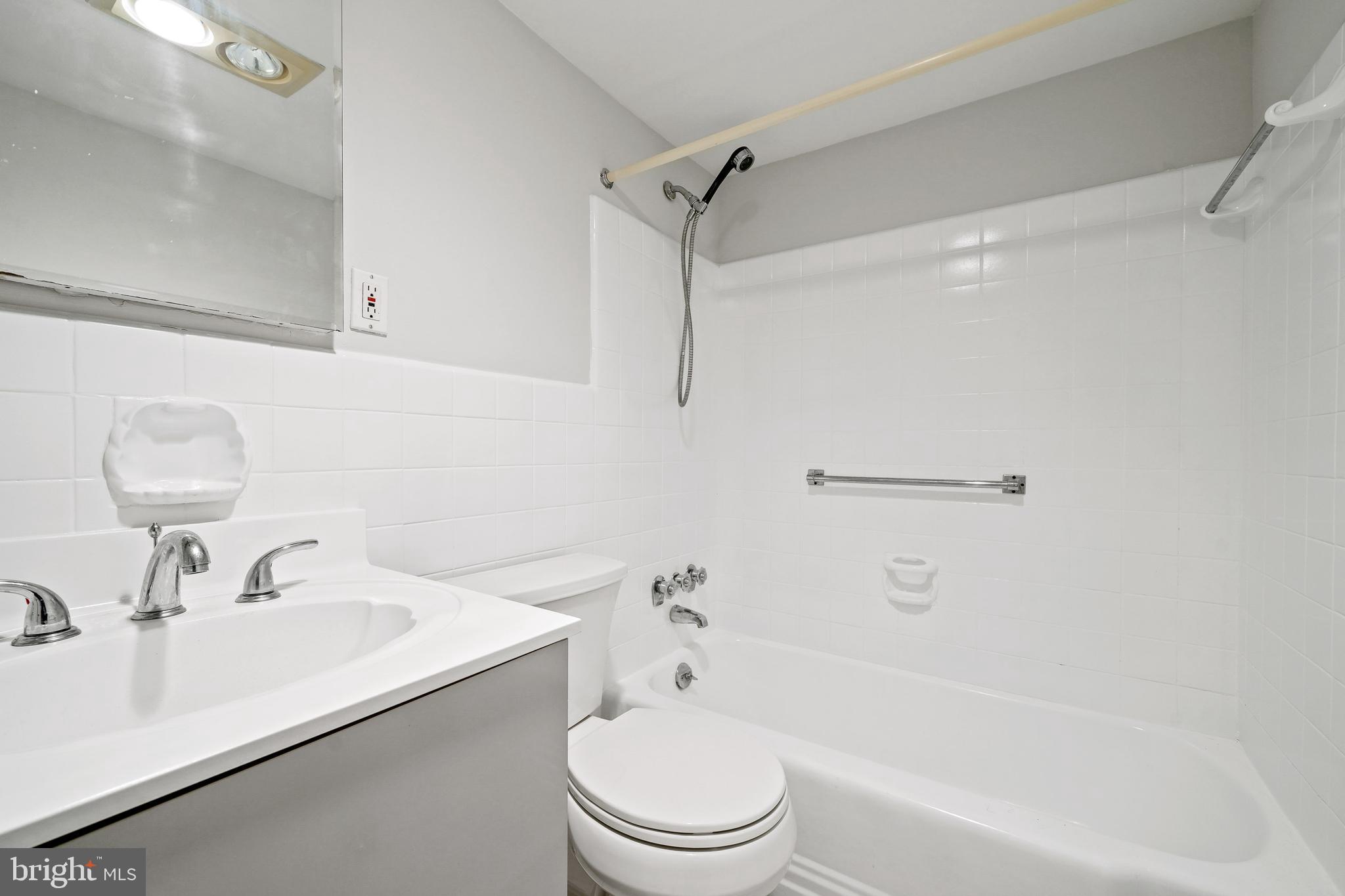 4201 Cathedral AVENUE NW Unit: 1222E