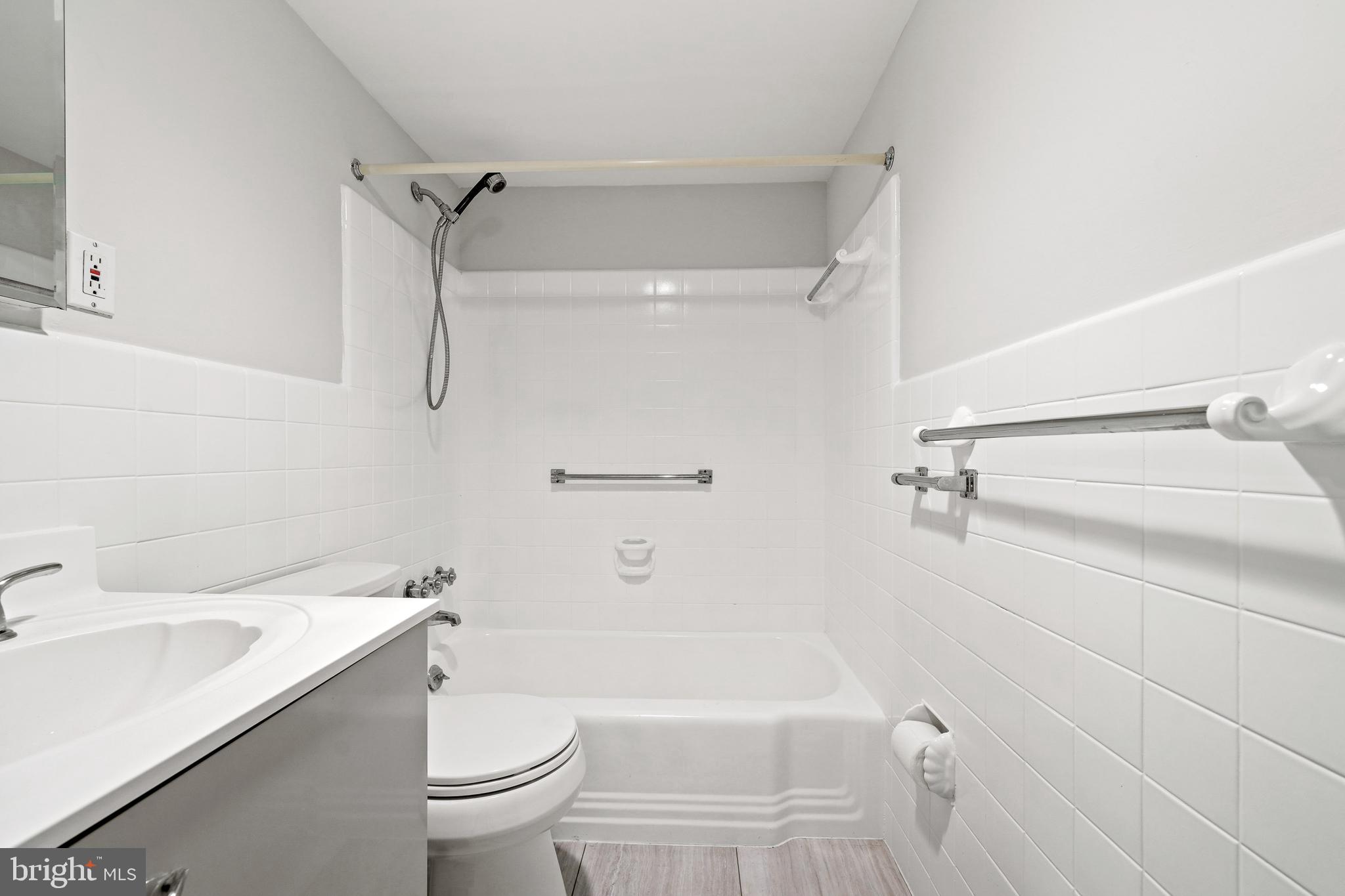 4201 Cathedral AVENUE NW Unit: 1222E