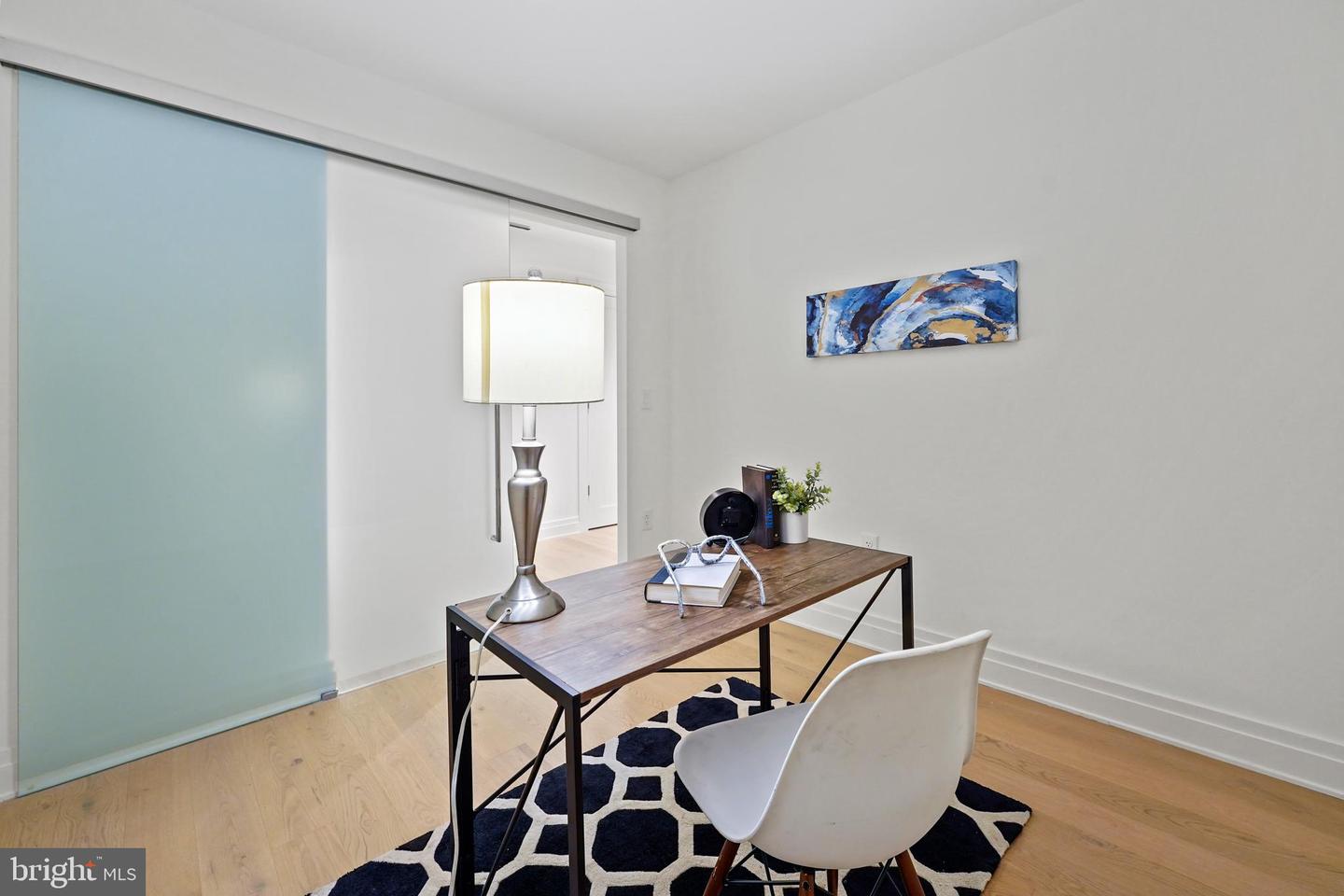 2501 M St NW #209