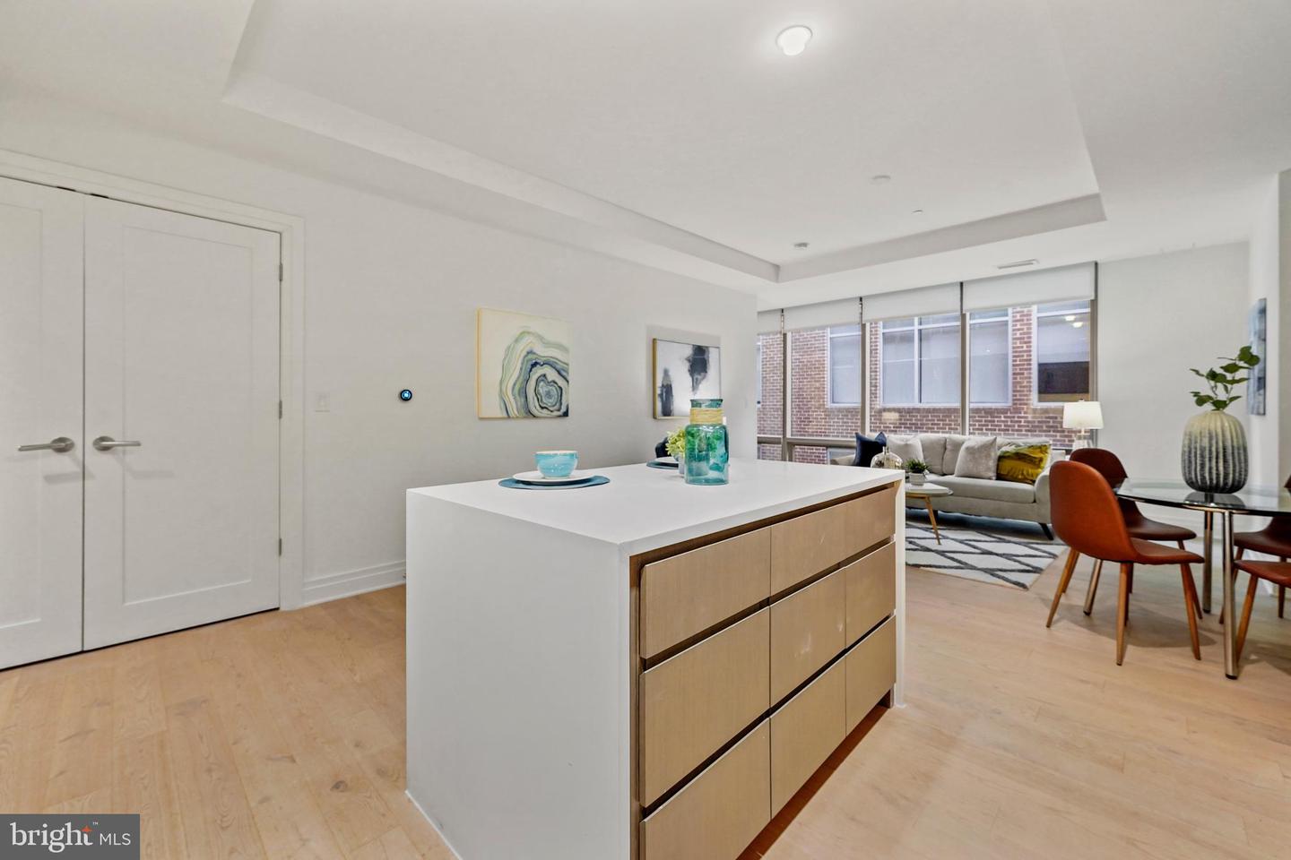 2501 M St NW #209