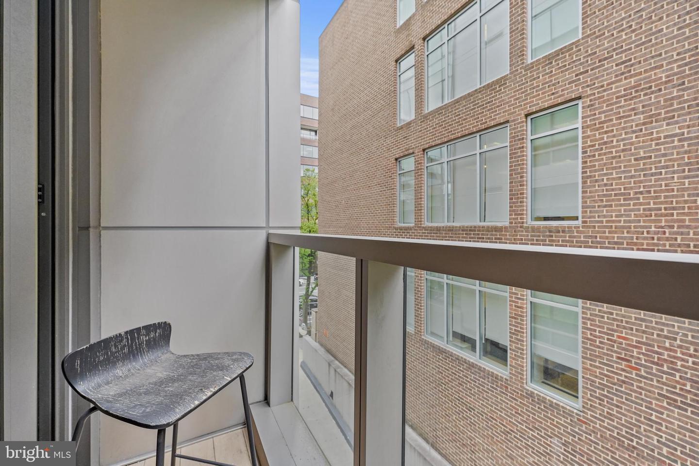 2501 M St NW #209
