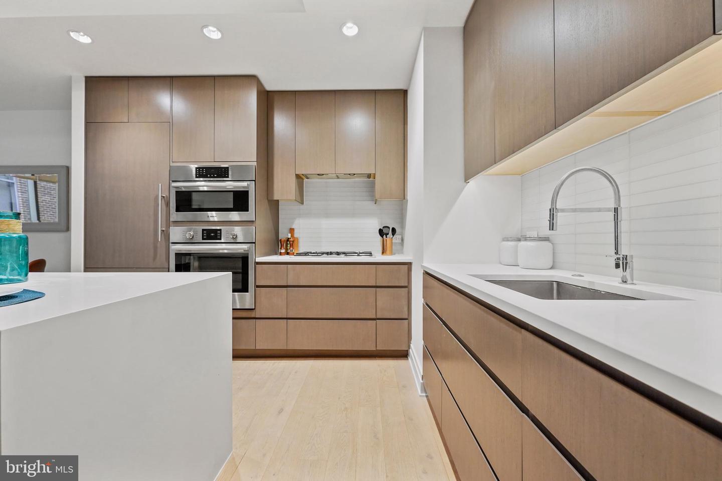 2501 M St NW #209