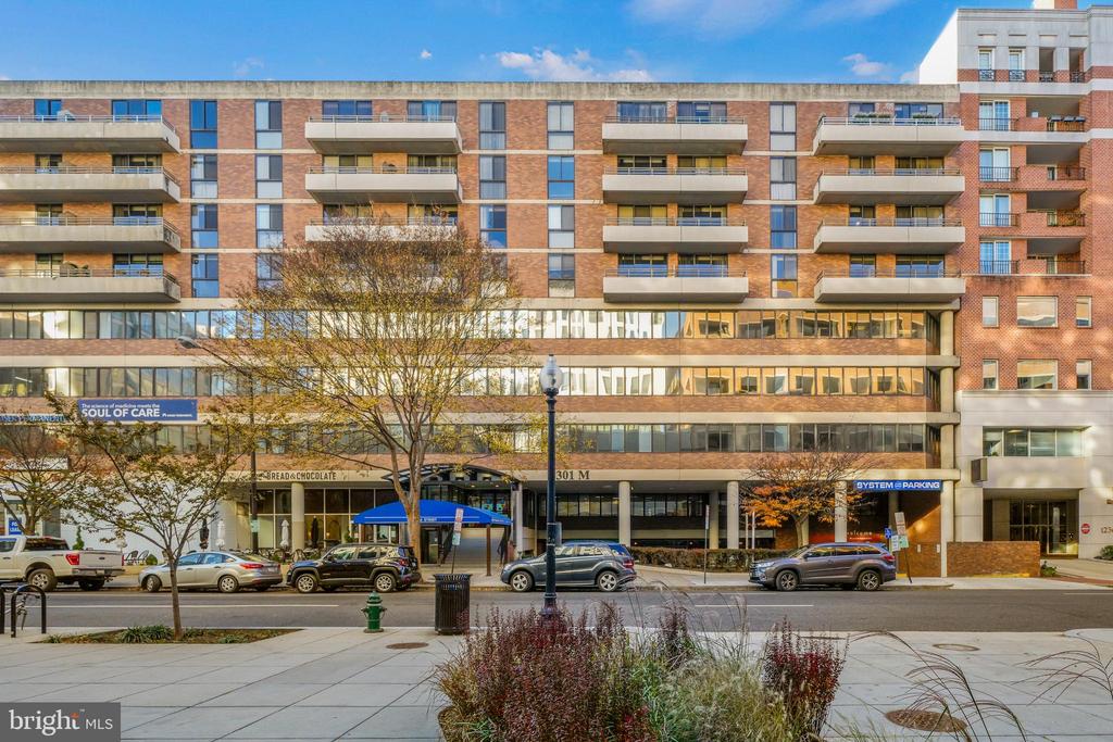 1200 23RD ST NW #703