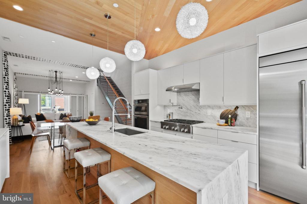 512 L St NE #512b