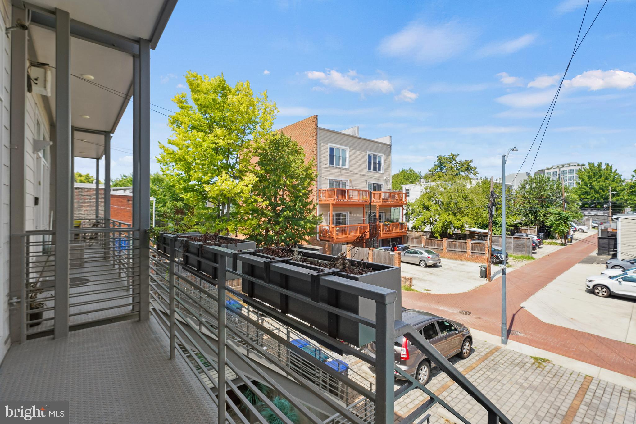 512 L St NE #512b