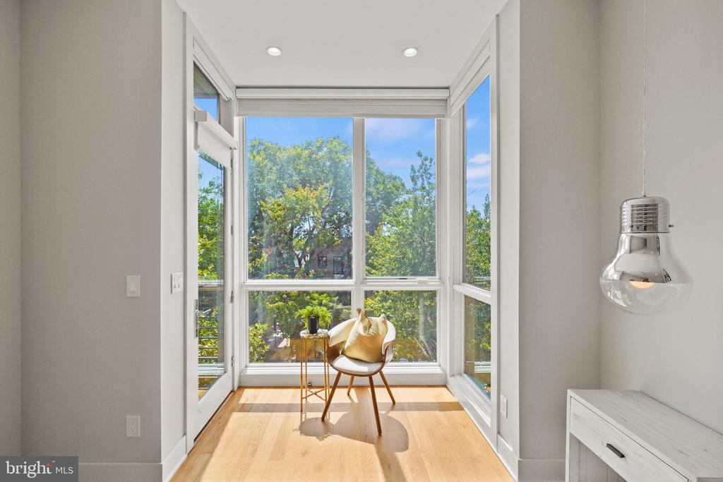 512 L St NE #512b