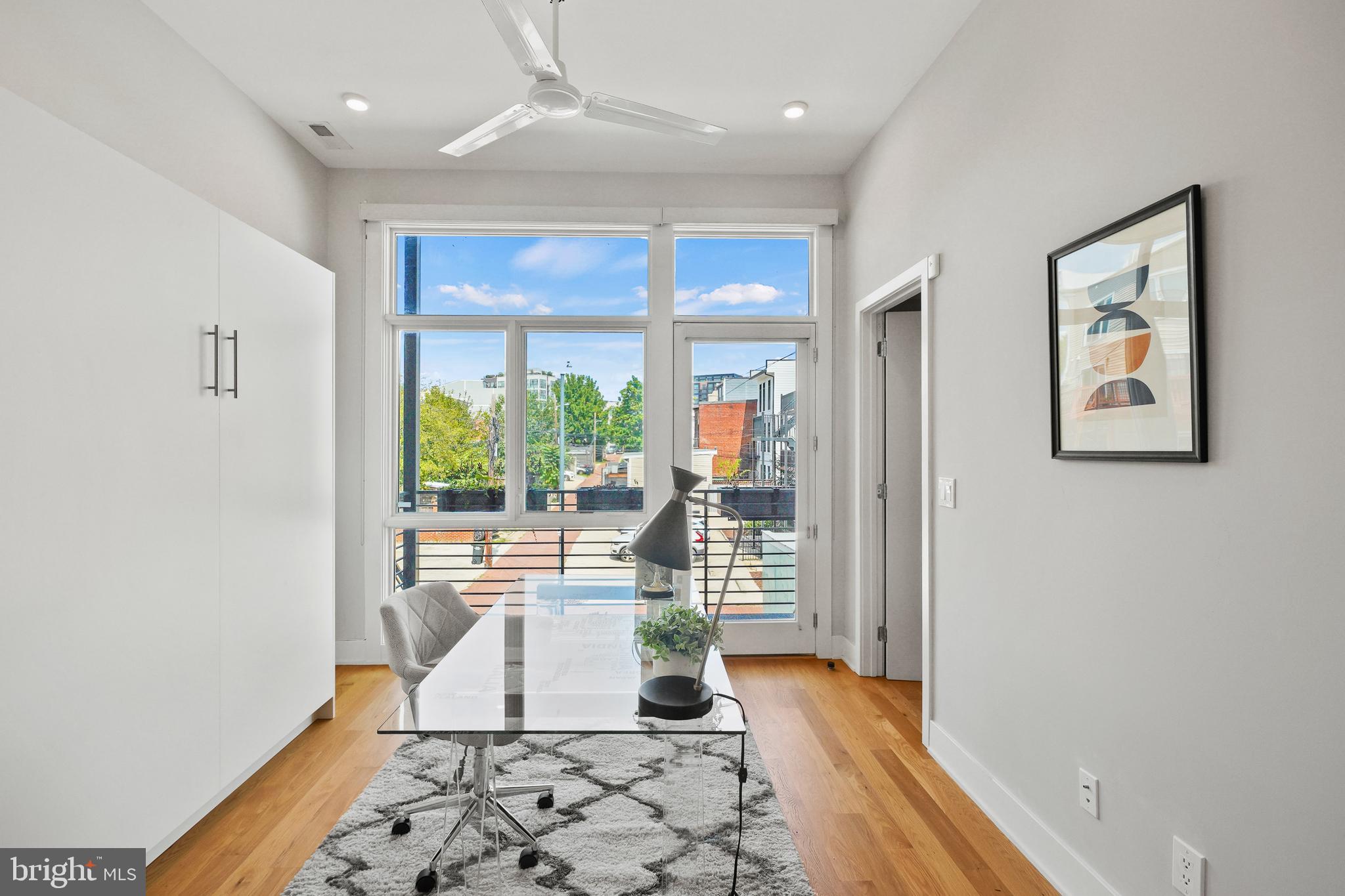 512 L St NE #512b