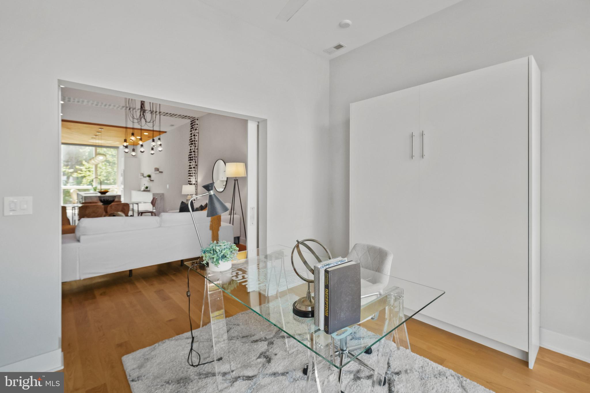 512 L St NE #512b