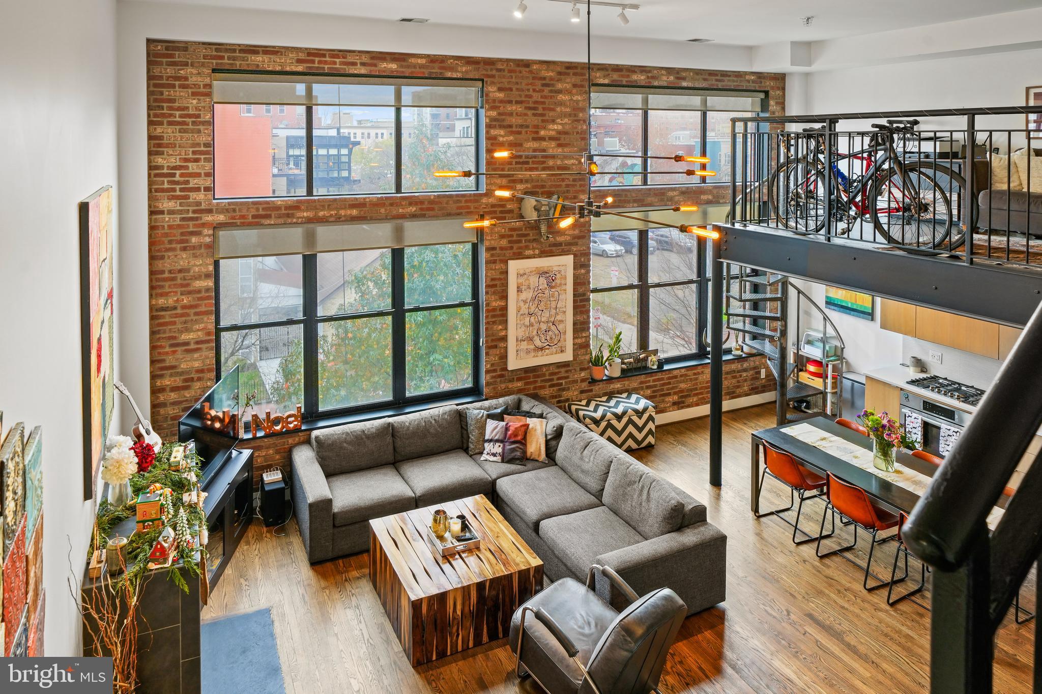 1111 W ST NW #10
