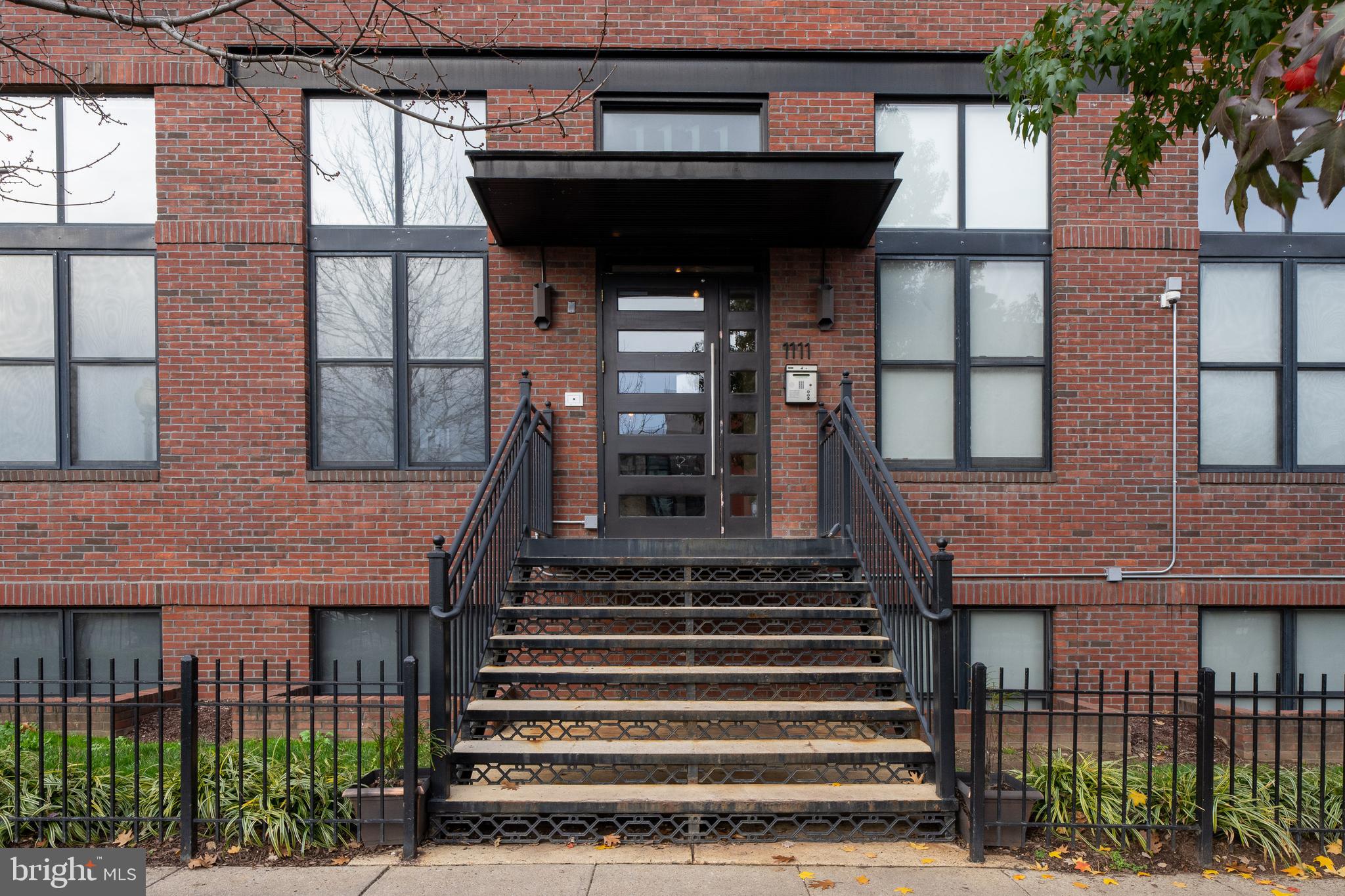 1111 W ST NW #10