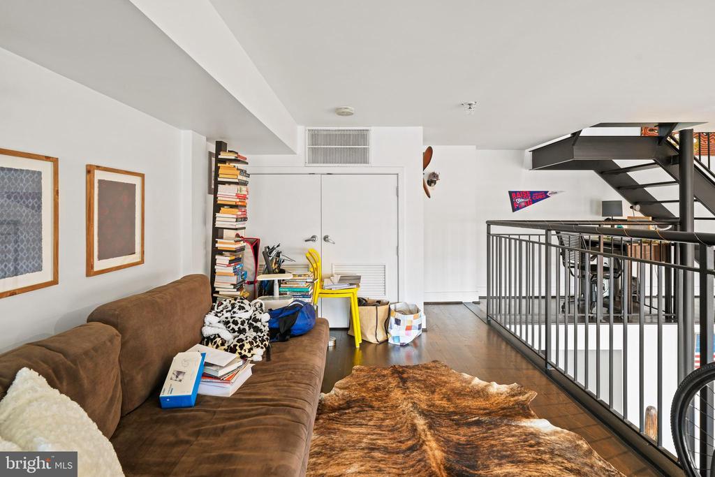 1111 W ST NW #10