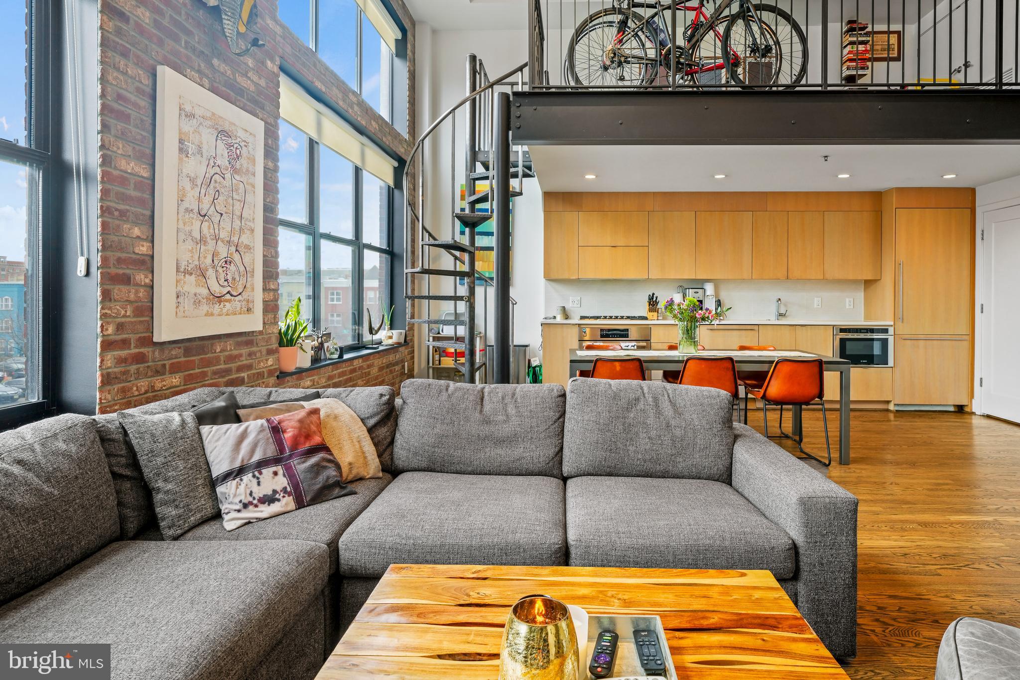 1111 W ST NW #10