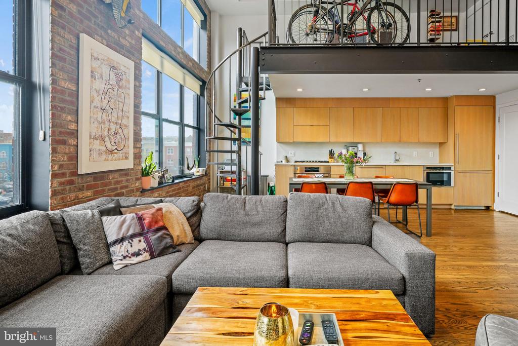 1111 W ST NW #10