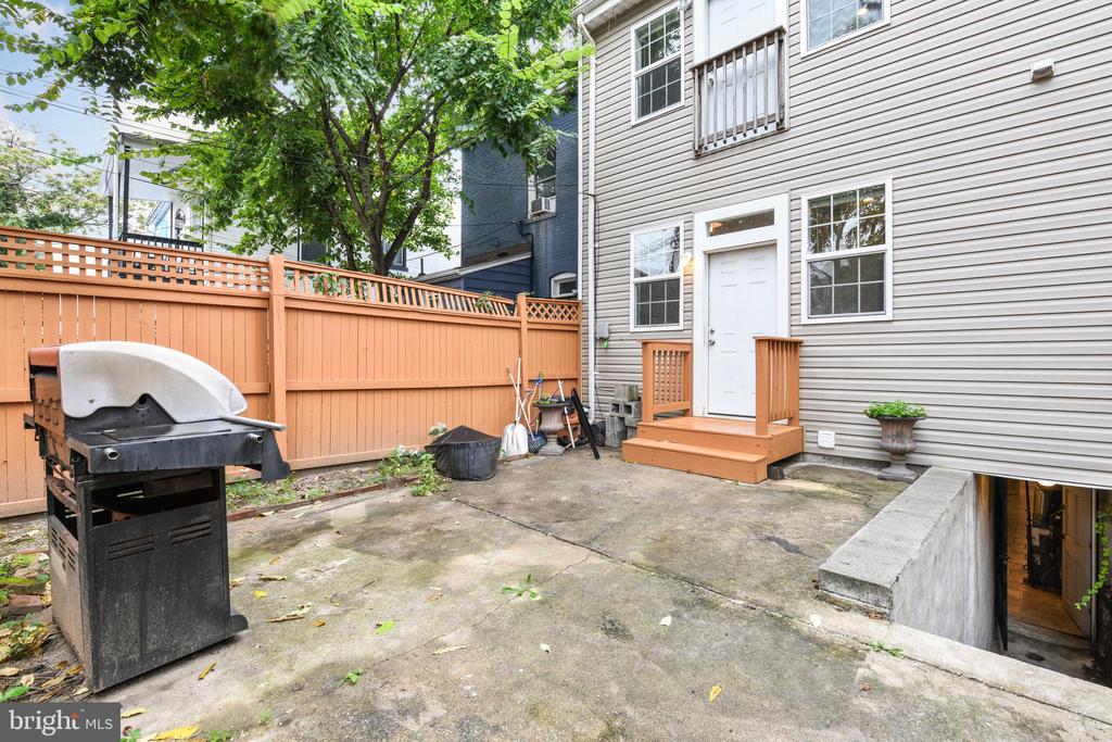 2221 FLAGLER PL NW