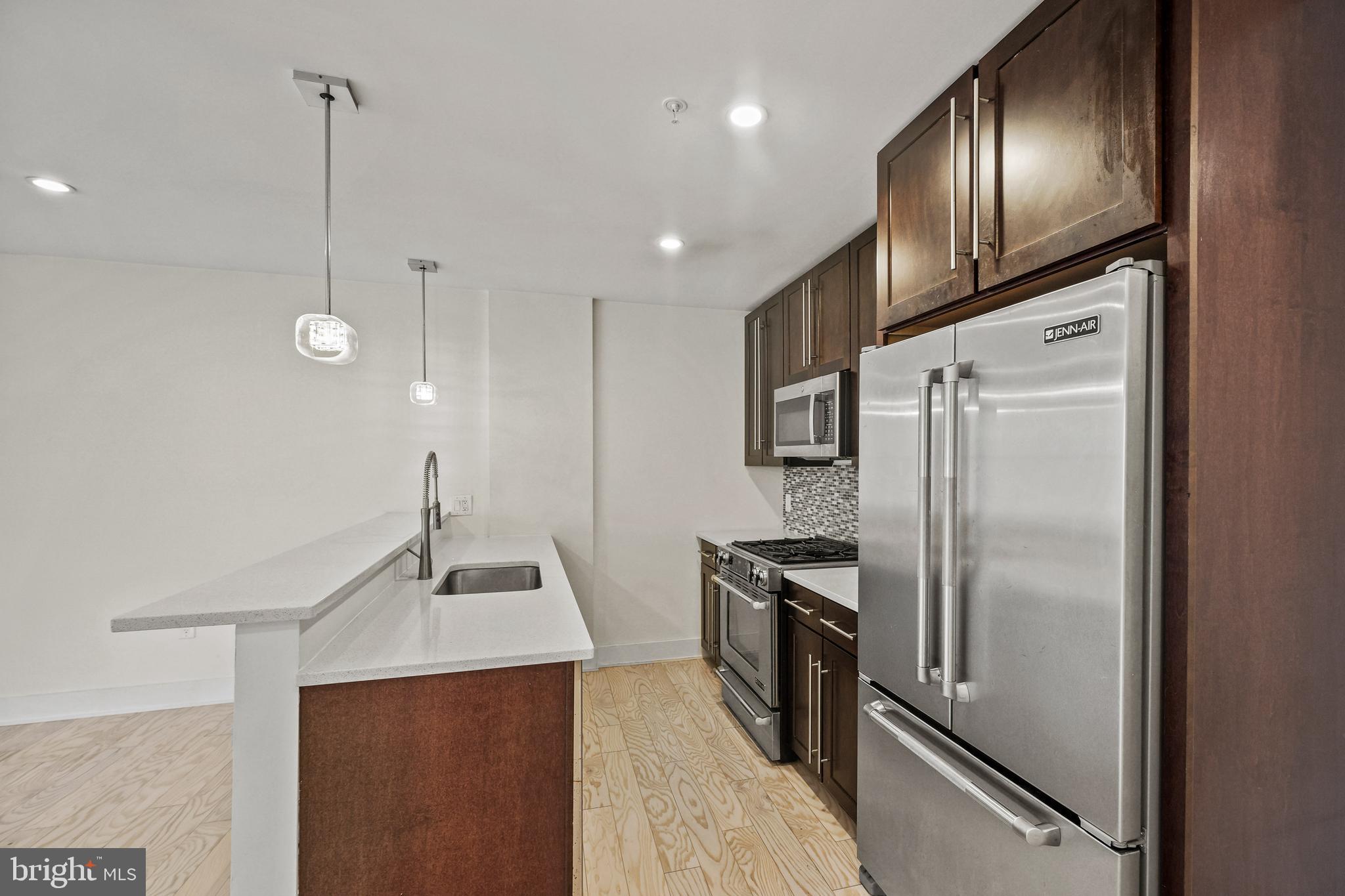 2101 11TH ST NW #103