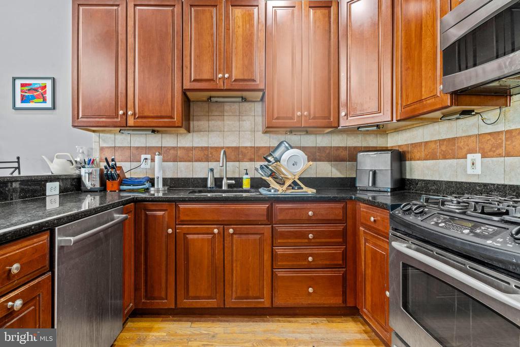 1312 EUCLID ST NW #4