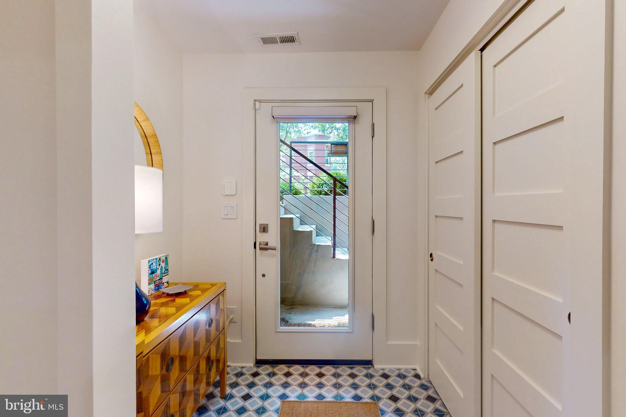 1401 South Carolina Ave SE #1