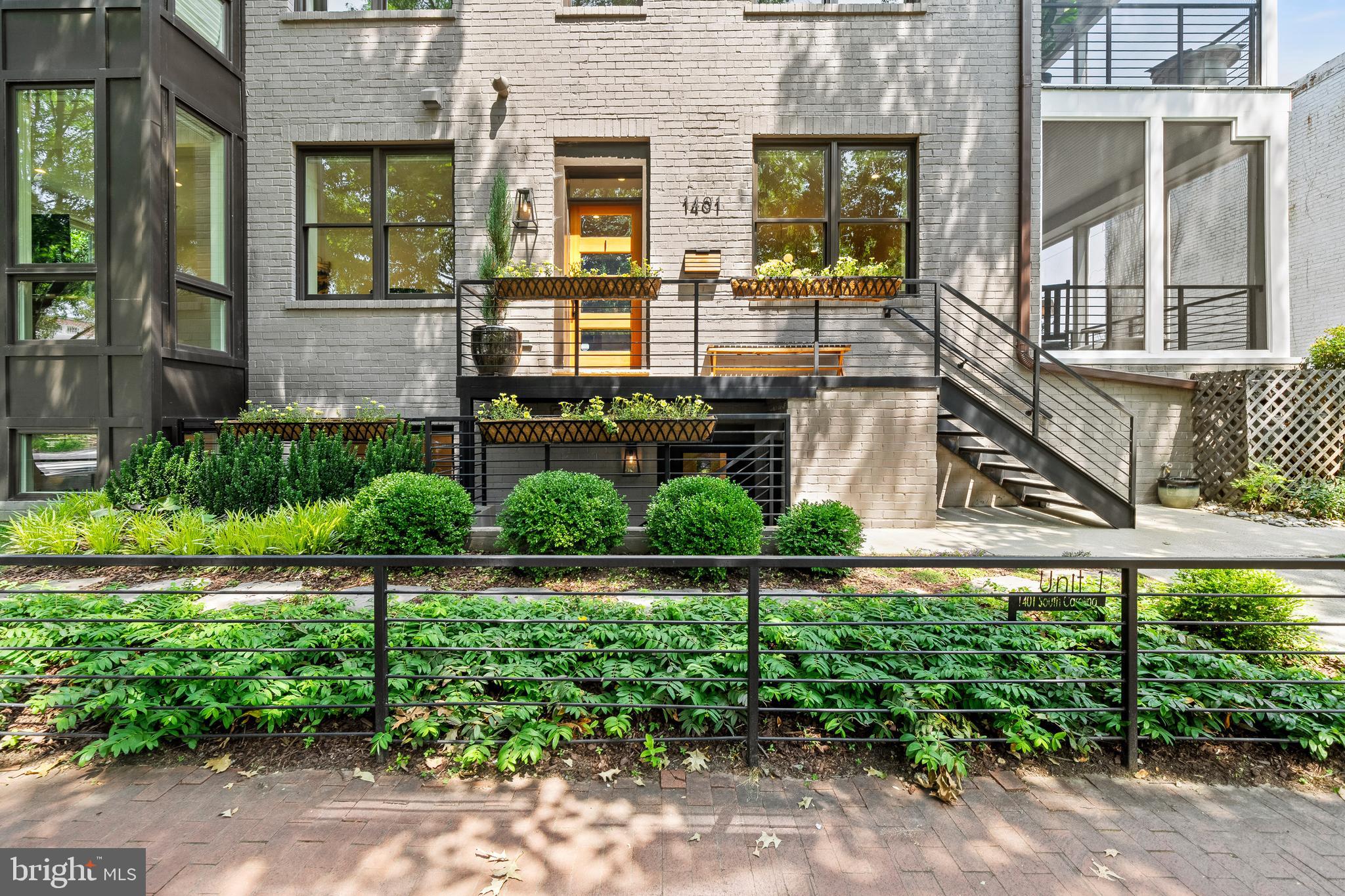 1401 South Carolina Ave SE #1