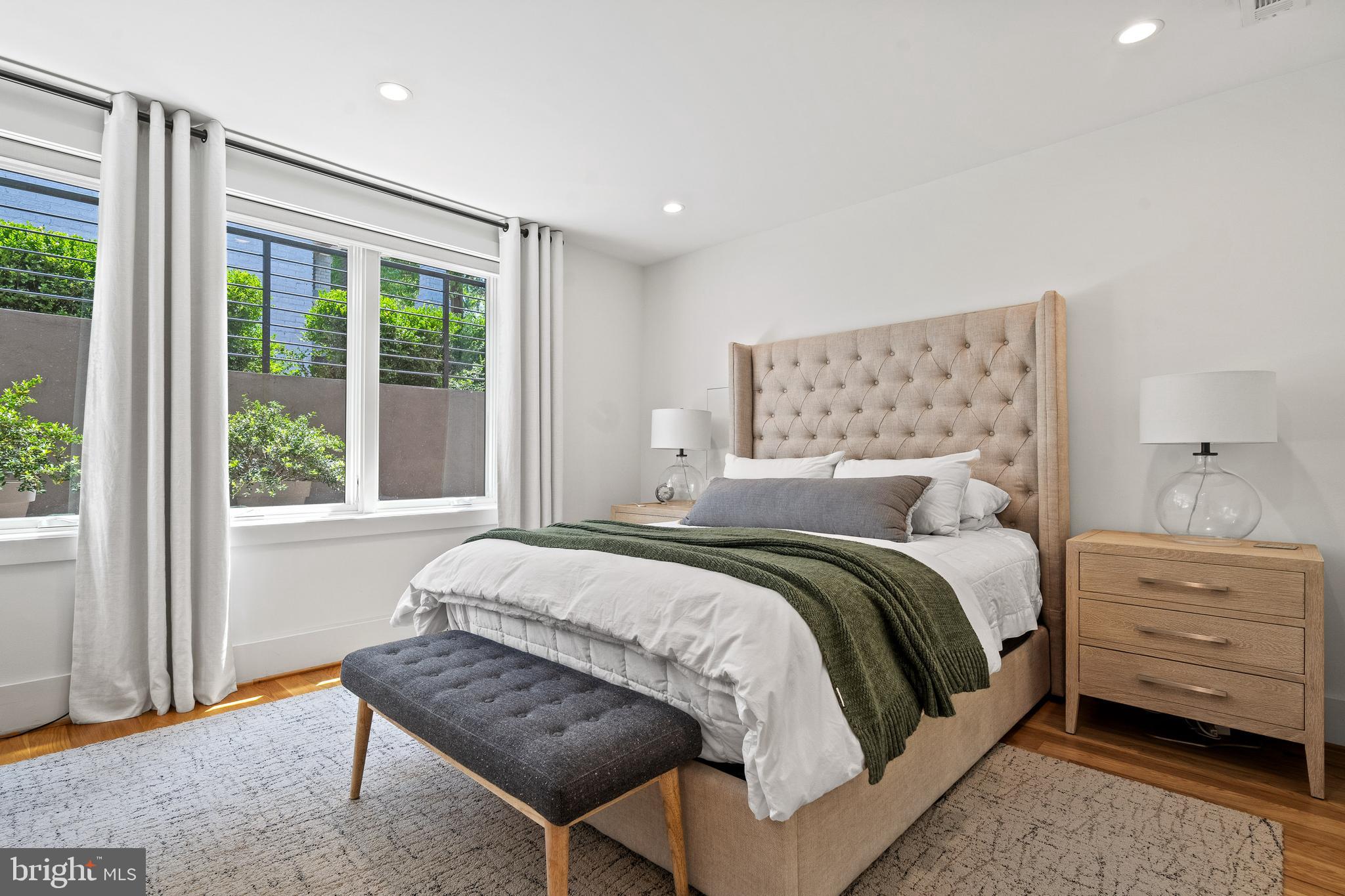 1401 South Carolina Ave SE #1