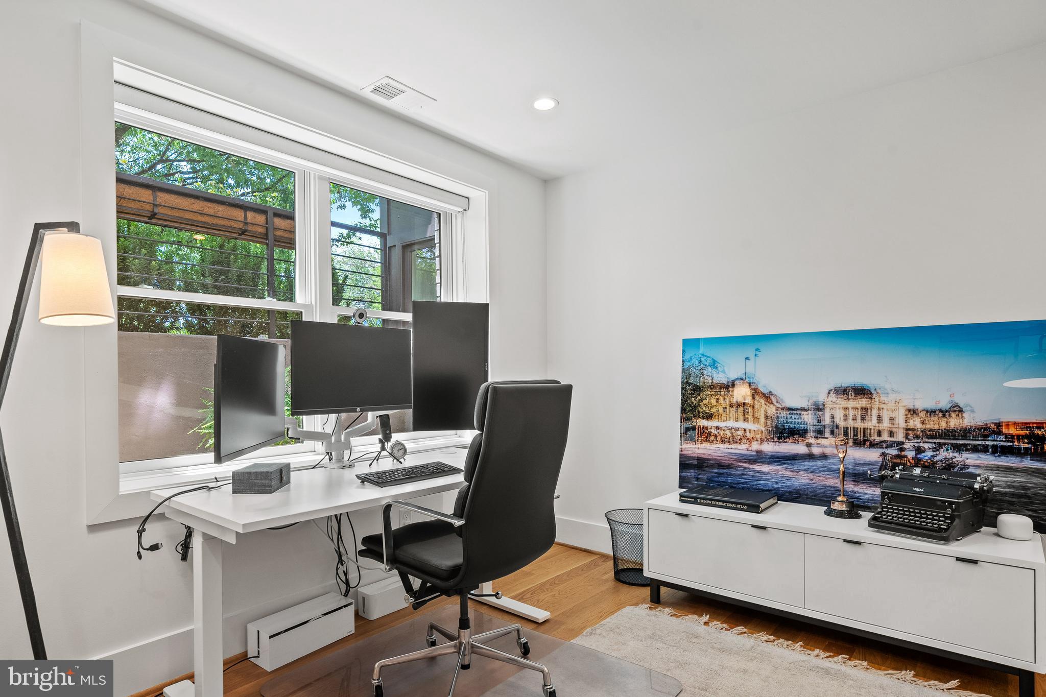 1401 South Carolina Ave SE #1