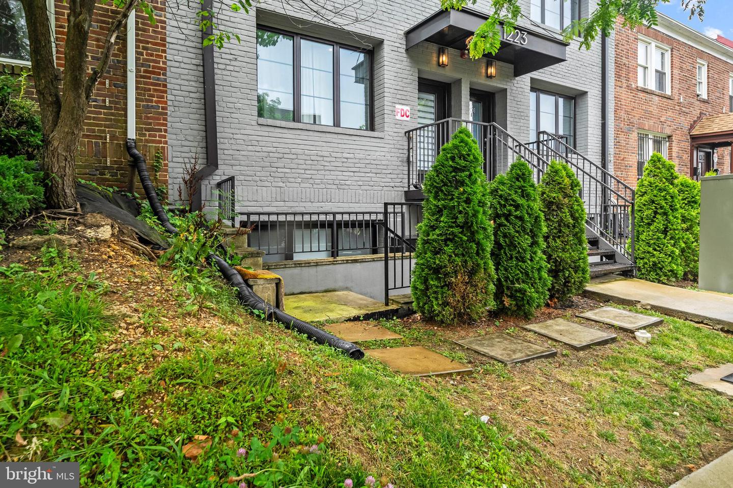 1223 Meigs Pl NE