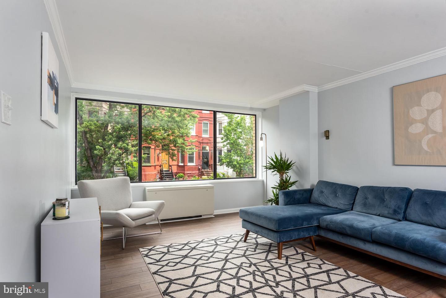 305 C ST NE #104