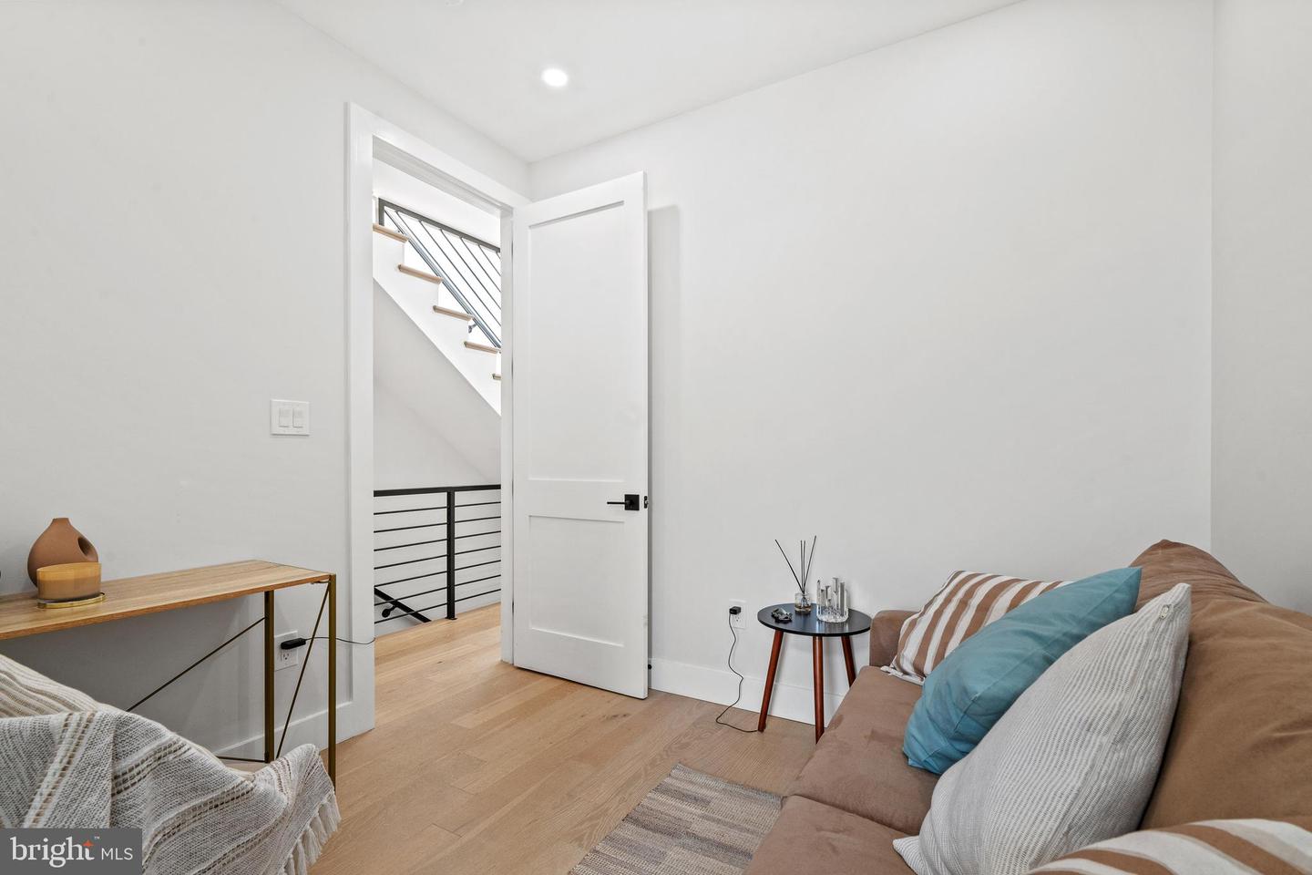 1509 D St NE #2