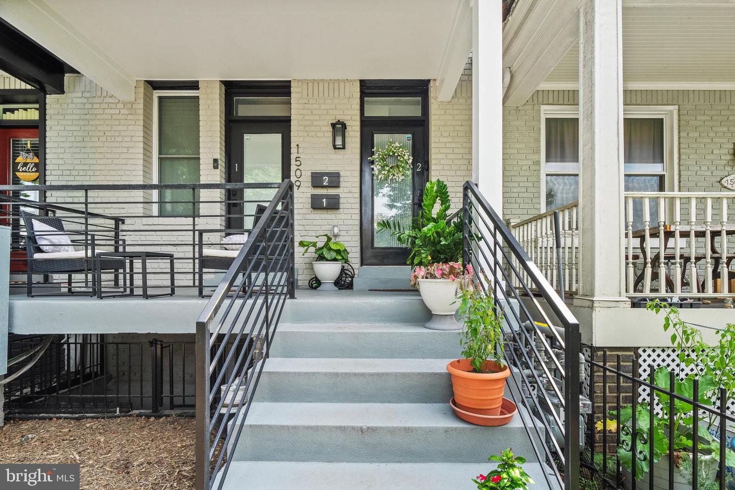 1509 D St NE #2