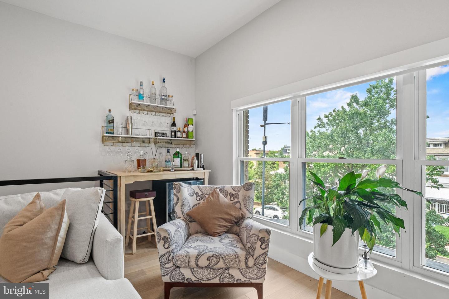 1509 D St NE #2
