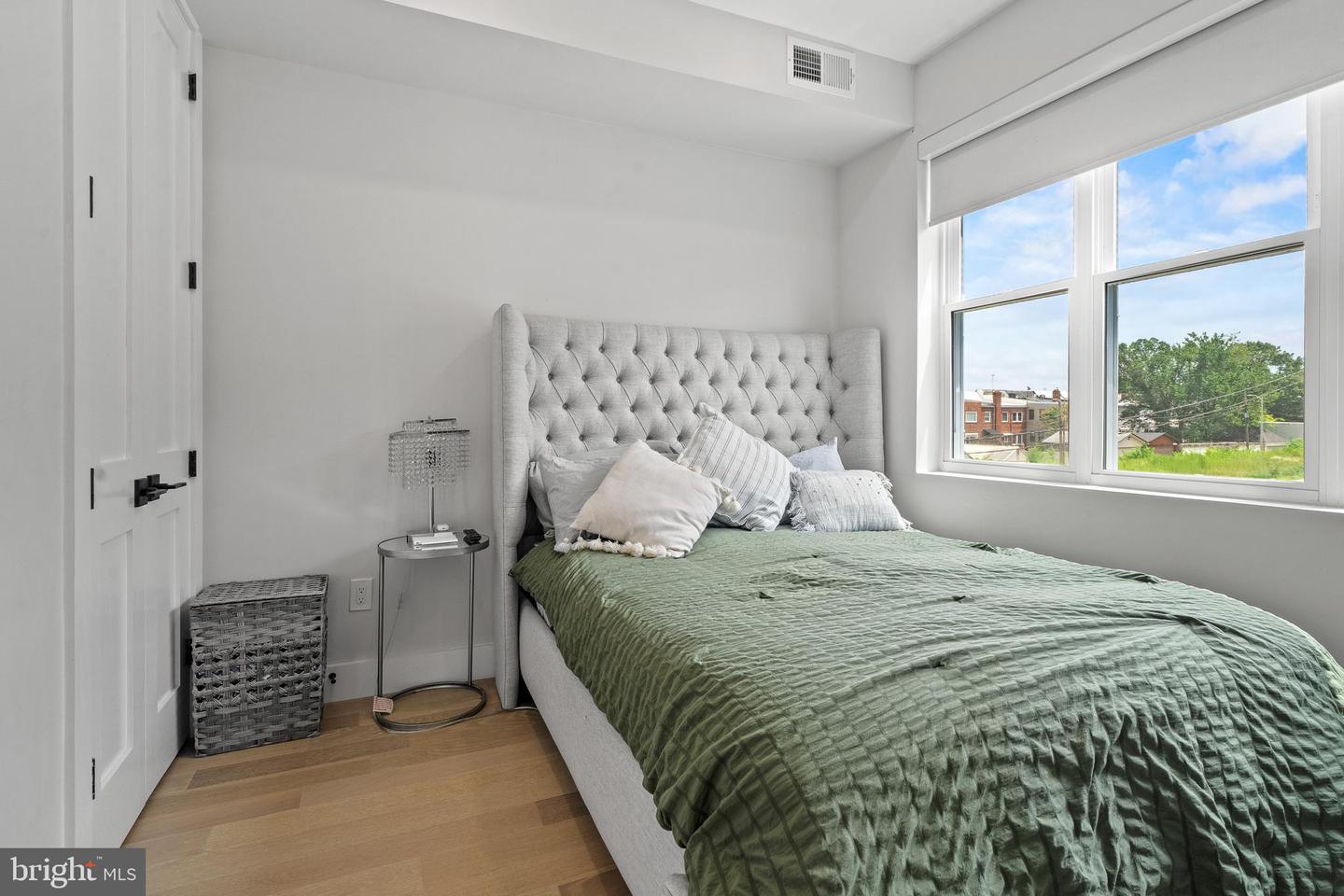 1509 D St NE #2