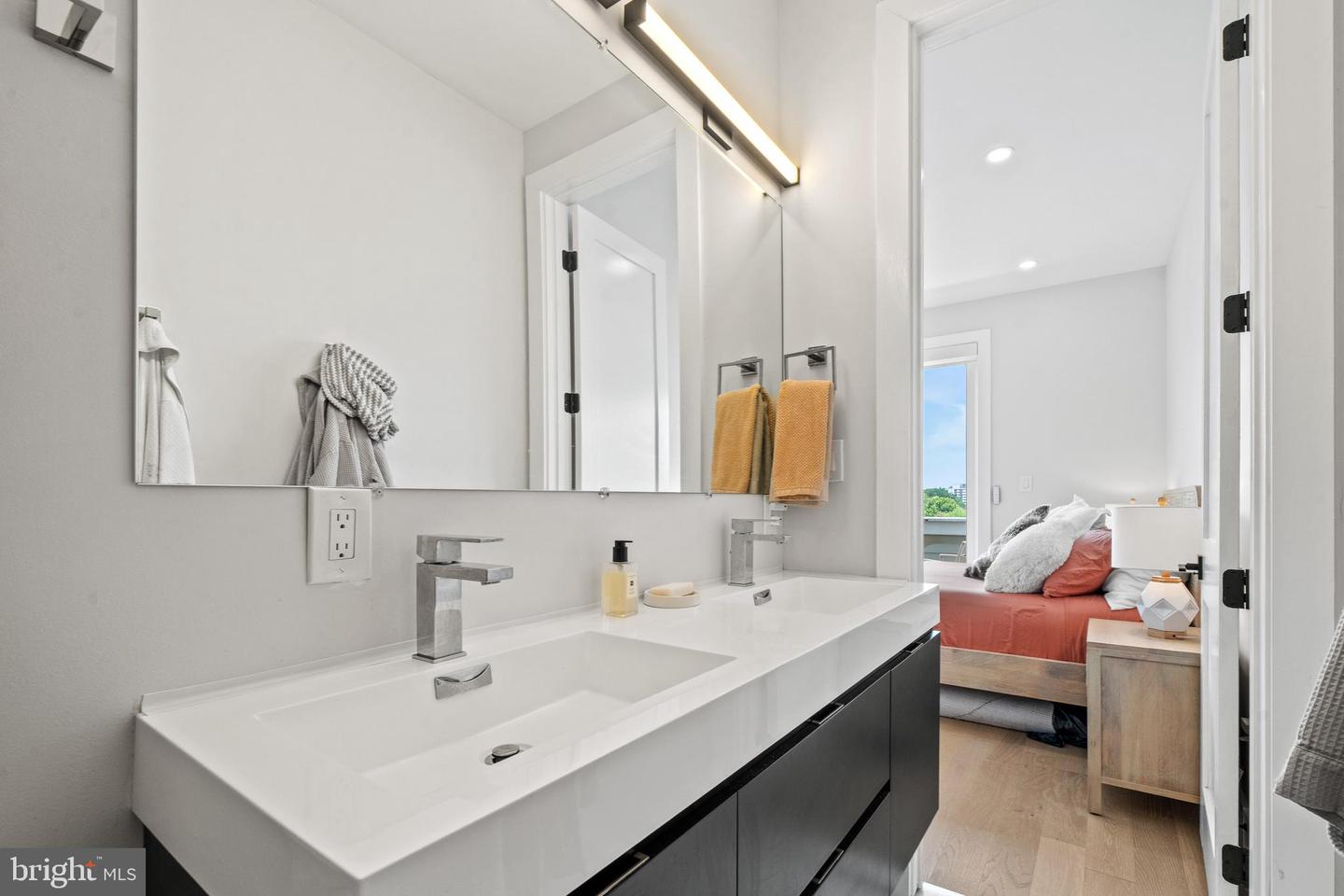 1509 D St NE #2