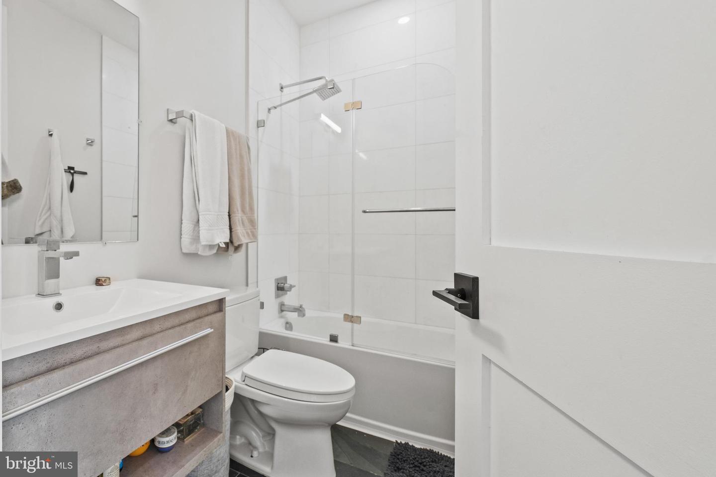 1509 D St NE #2