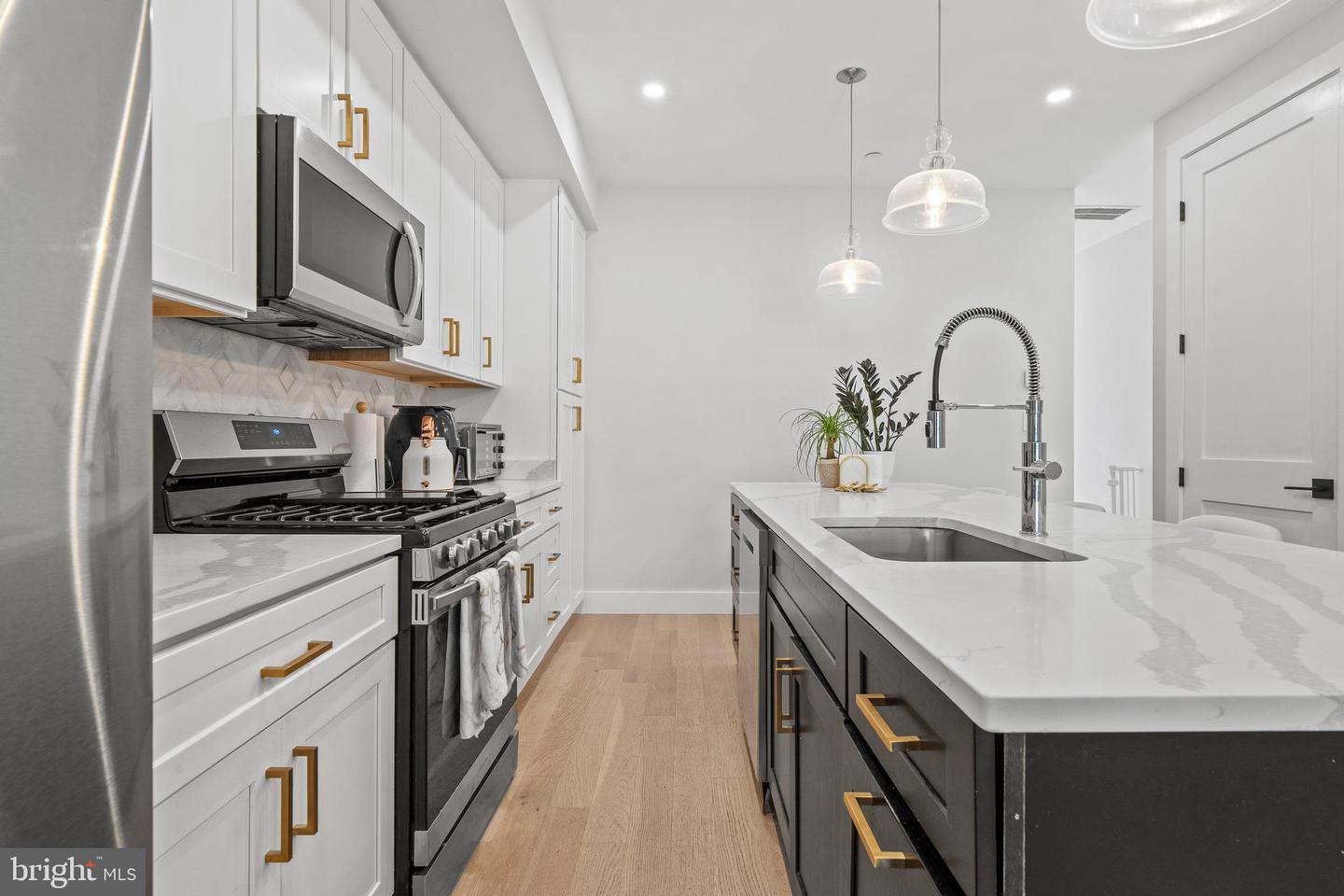 1509 D St NE #2