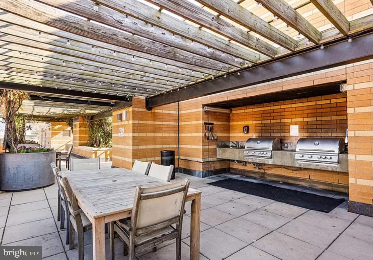 400 MASSACHUSETTS AVENUE NW 421