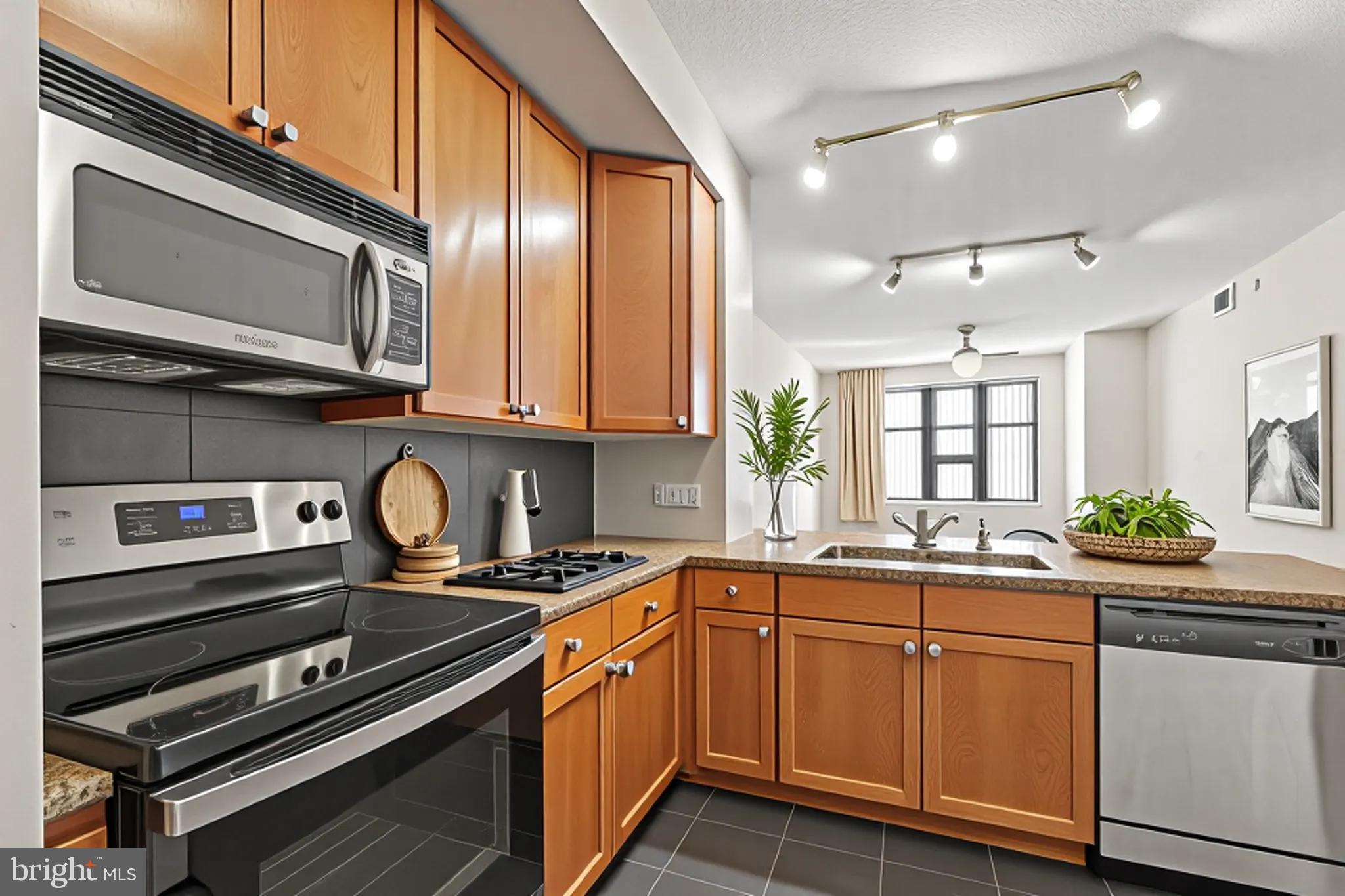 400 MASSACHUSETTS AVENUE NW 421