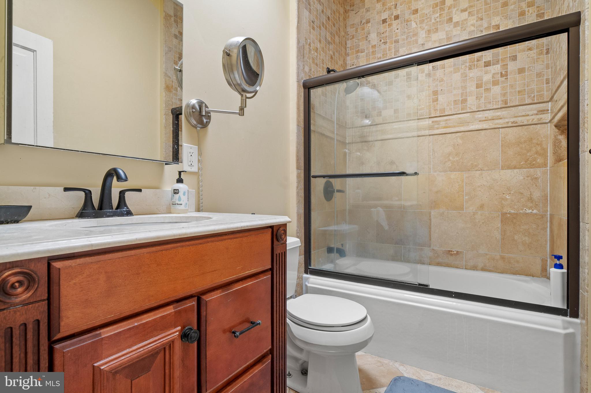 644 INDEPENDENCE AVENUE SE