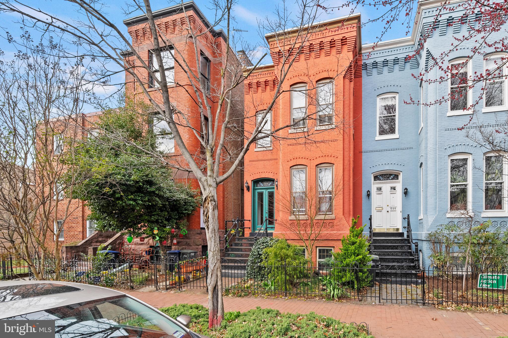 644 INDEPENDENCE AVENUE SE