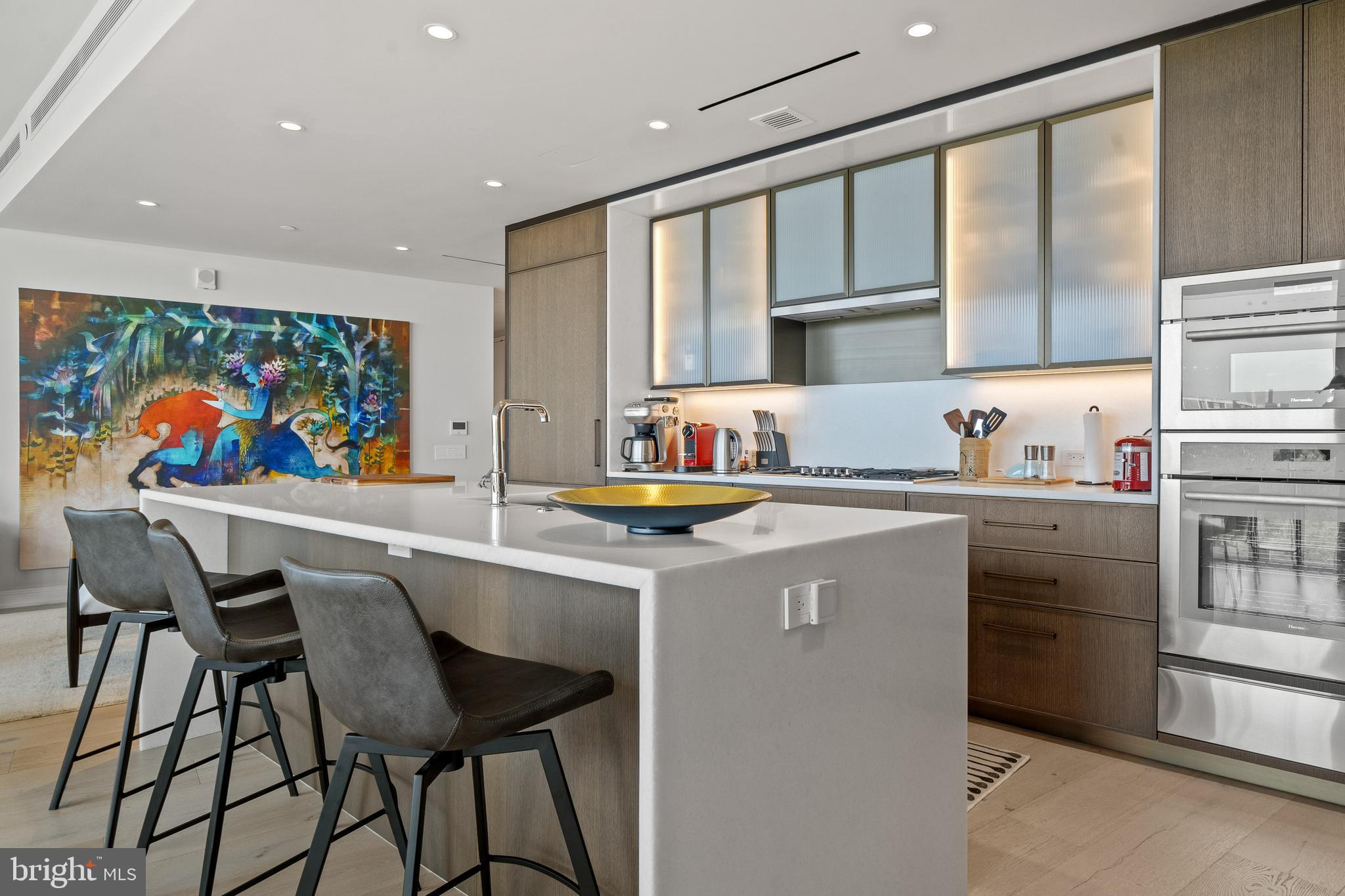 601 WHARF STREET SW 704