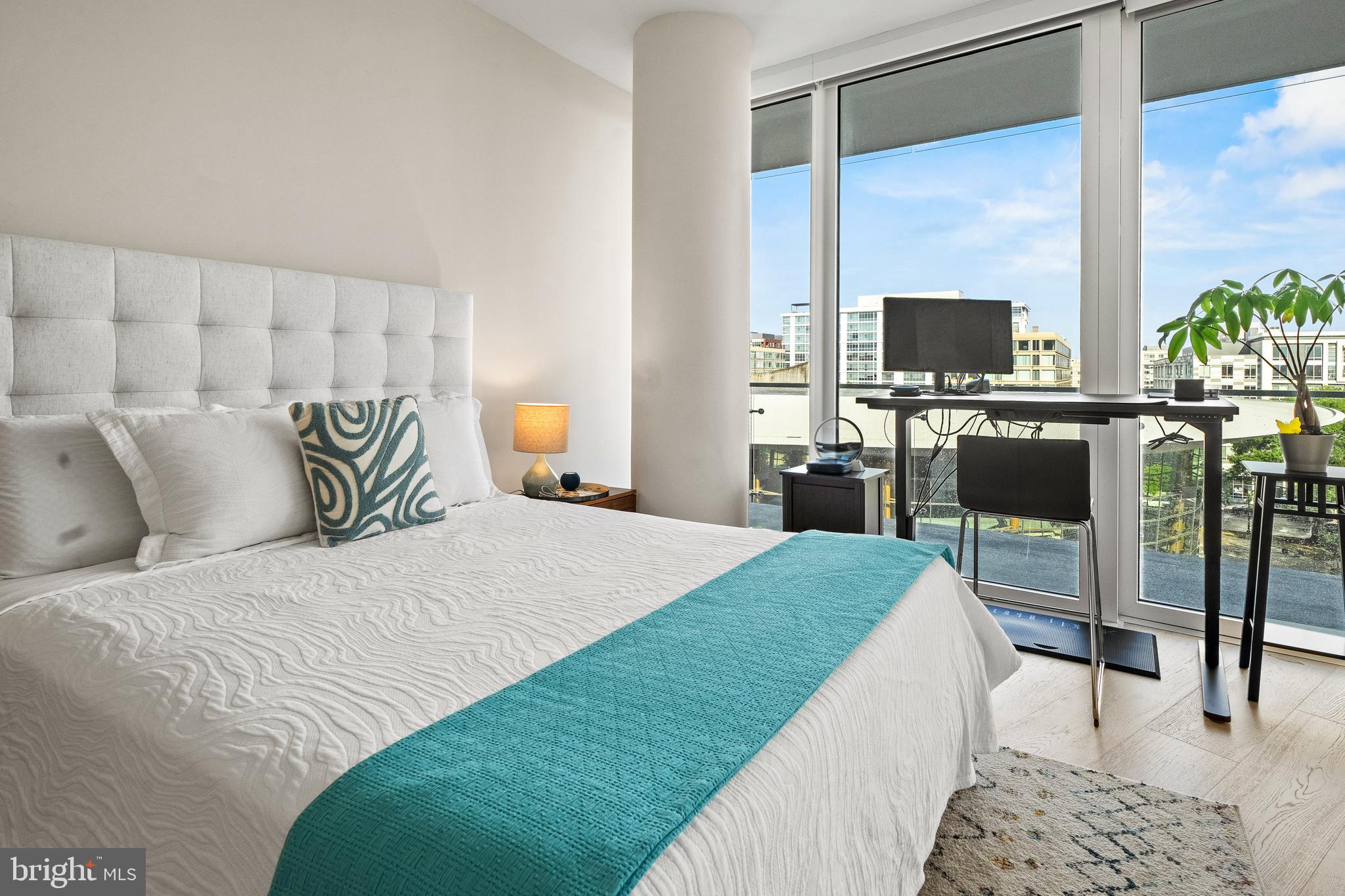 601 WHARF STREET SW 704