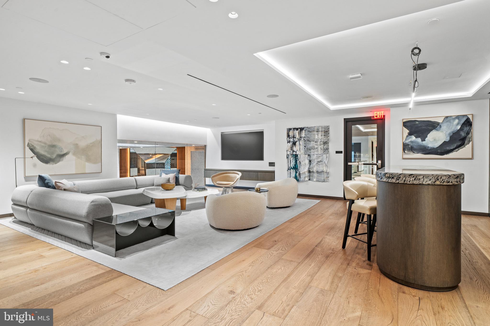 601 WHARF STREET SW 704