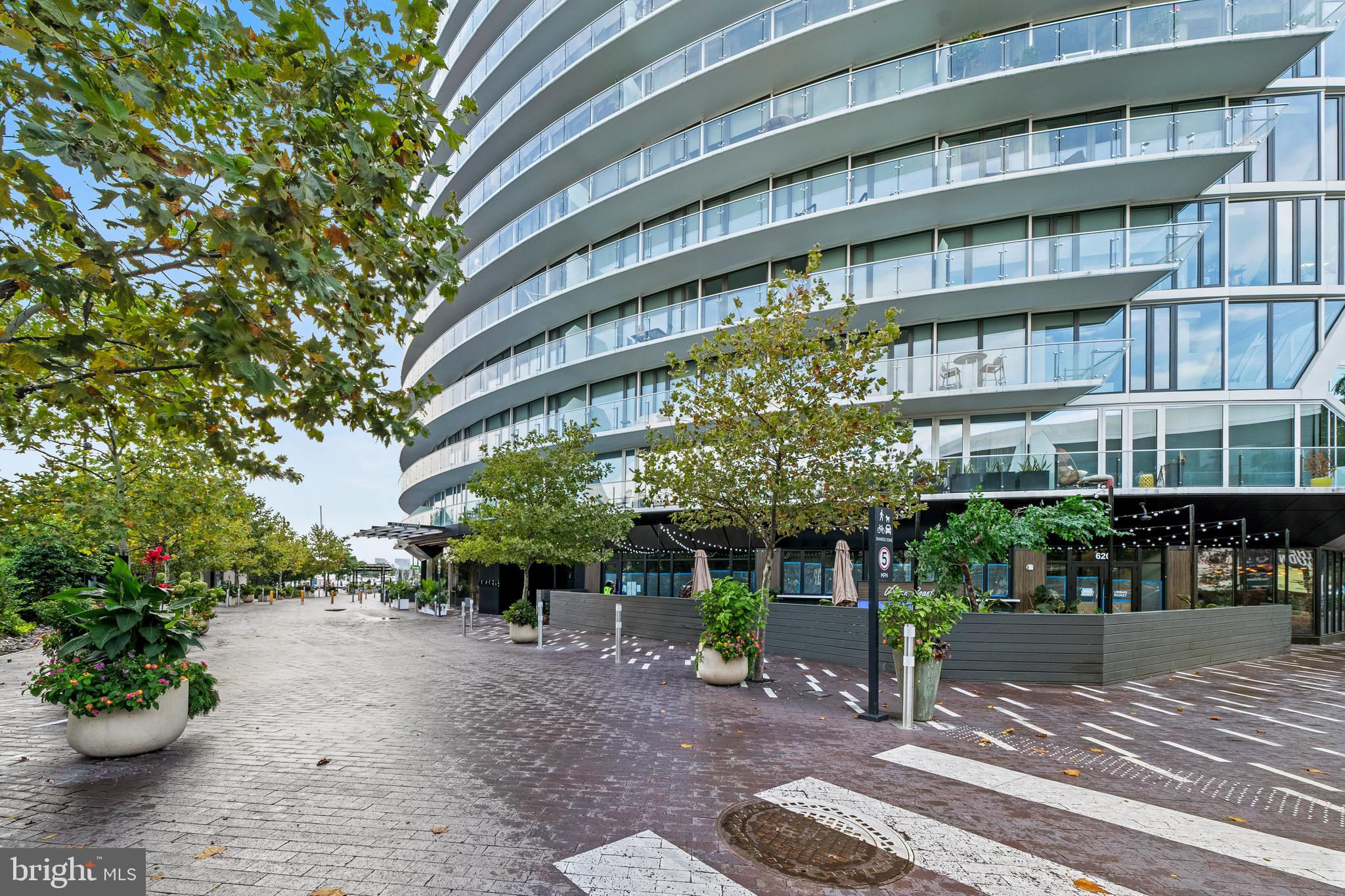 601 WHARF STREET SW 704