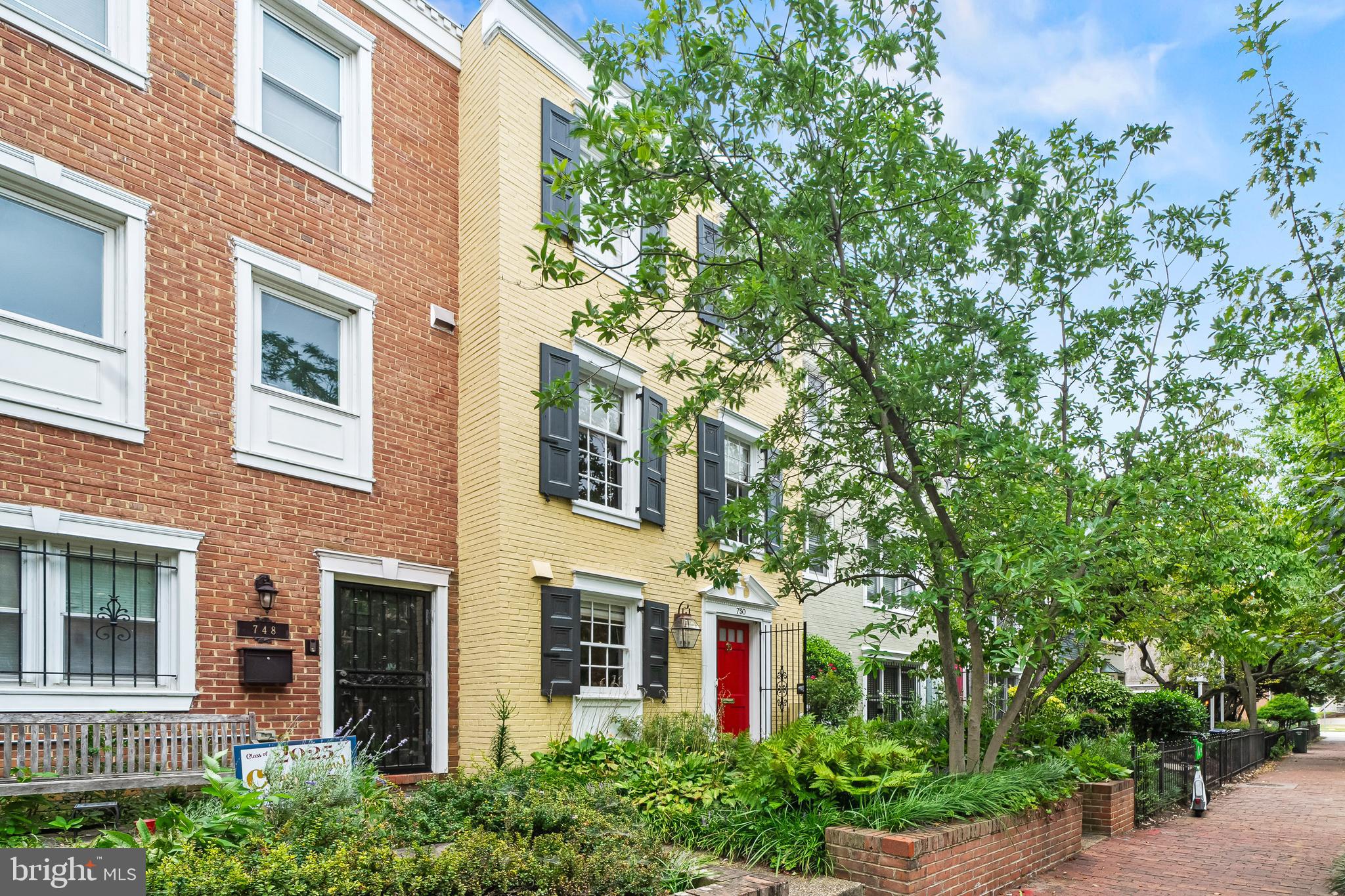 750 9TH STREET SE