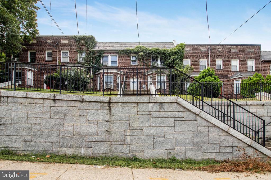 2921 PENNSYLVANIA AVENUE SE 4