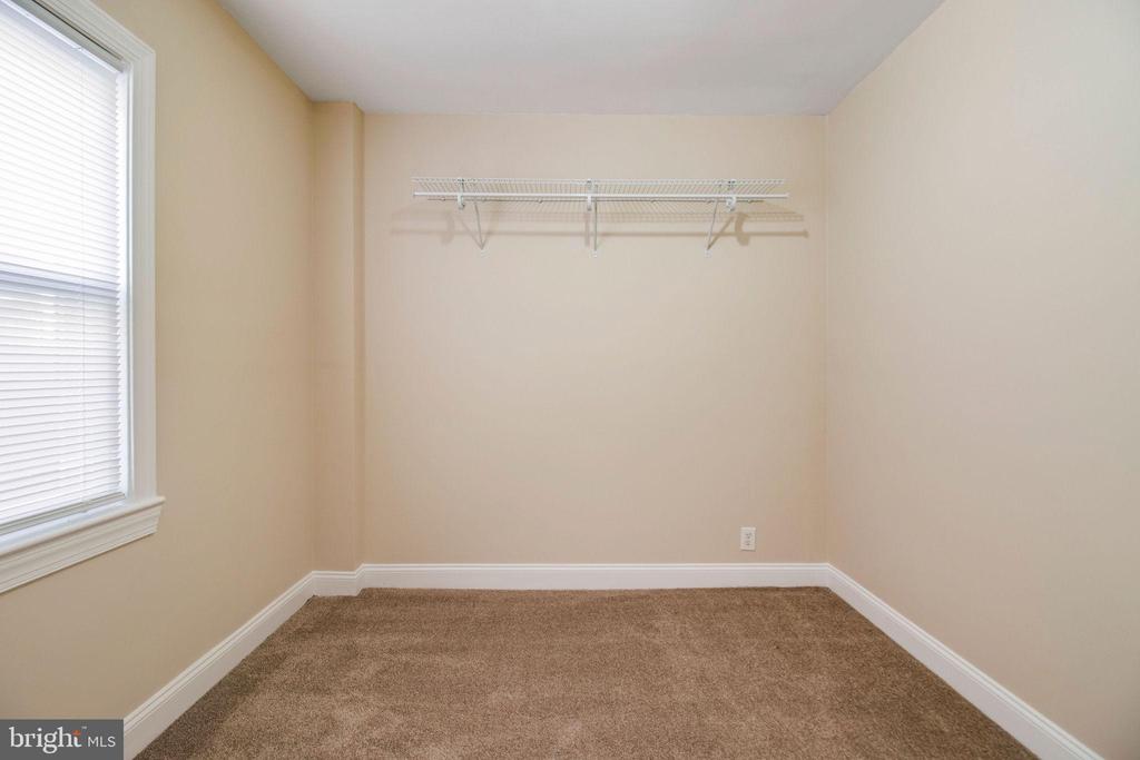 2921 PENNSYLVANIA AVENUE SE 4