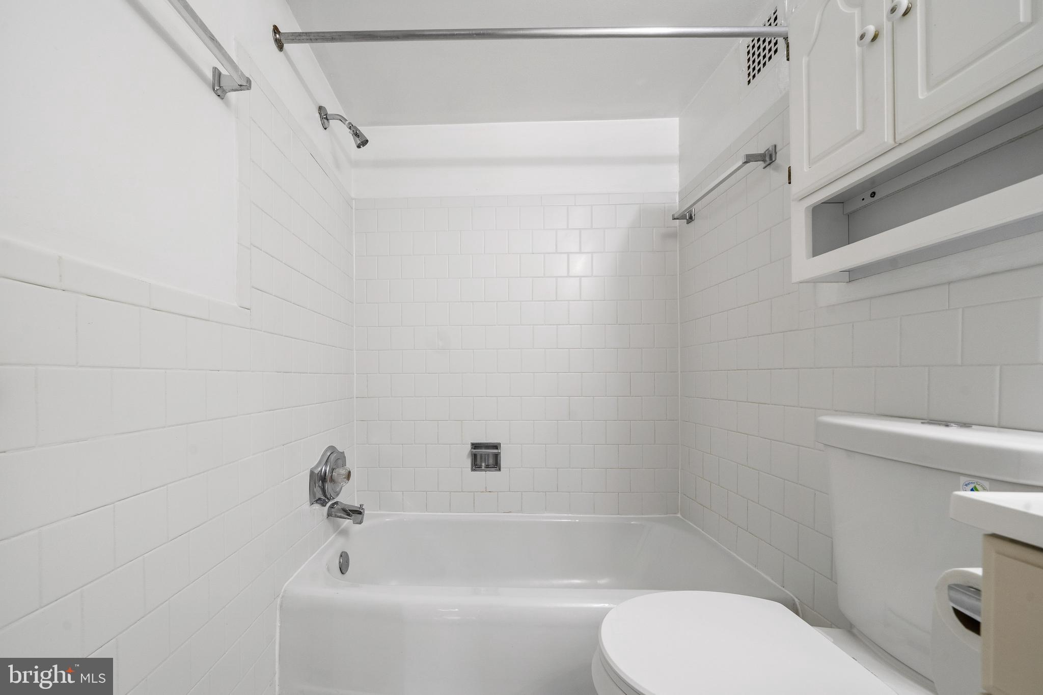 1239 VERMONT AVENUE NW 1009